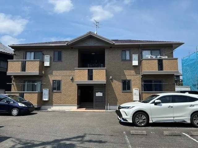 【静岡市清水区 Bアパート塗装】クリヤー塗料でツヤが高まりました!